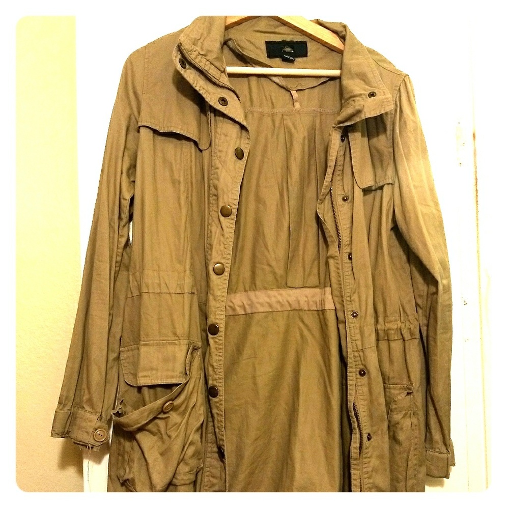 Brown thin trenchcoat.